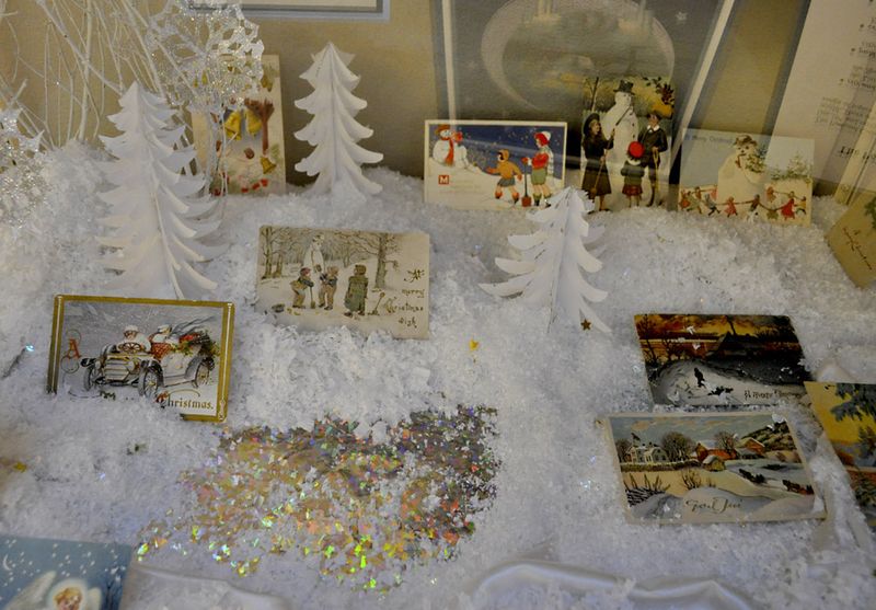 Christmas Card display 10 Christmas Card display 10