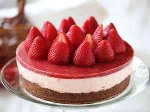No Bake Strawberry Cheesecake