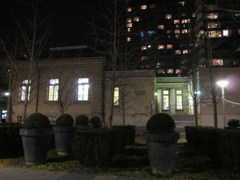 Yorkville Walk 011 Yorkville Walk 011