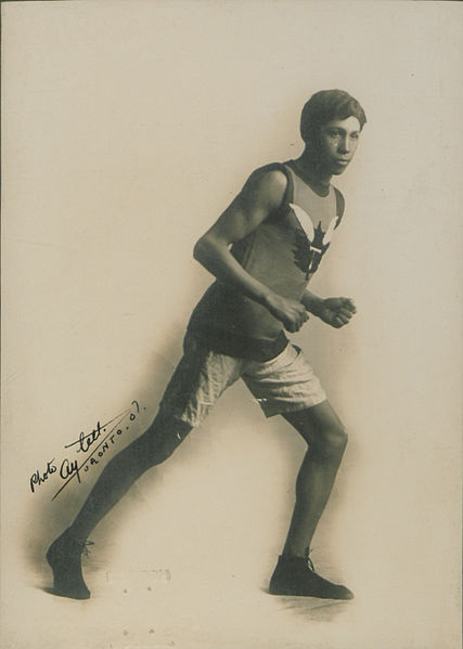427px-T_Longboat,_the_Canadian_runner_Running_(HS85-10-18315) 427px-T_Longboat,_the_Canadian_runner_Running_(HS85-10-18315)