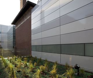 Bloor Gladstone Branch - Toronto Public Library - Green Roof