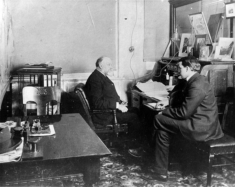 753px-Timothy_Eaton_and_son 753px-Timothy_Eaton_and_son