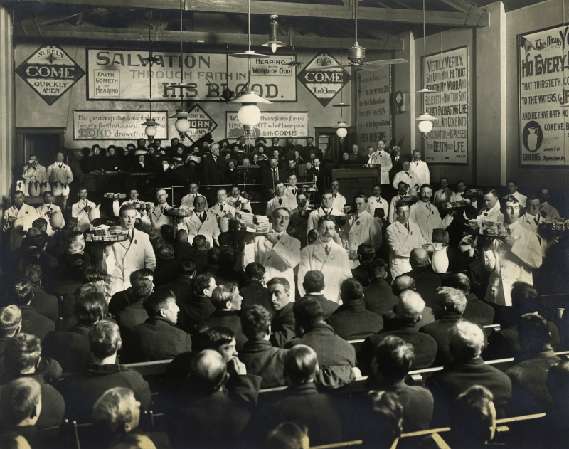 Feeding Over 350 Men at the Sunday Morning Free Breakfast 1912 vintage photo Yonge Street Mission