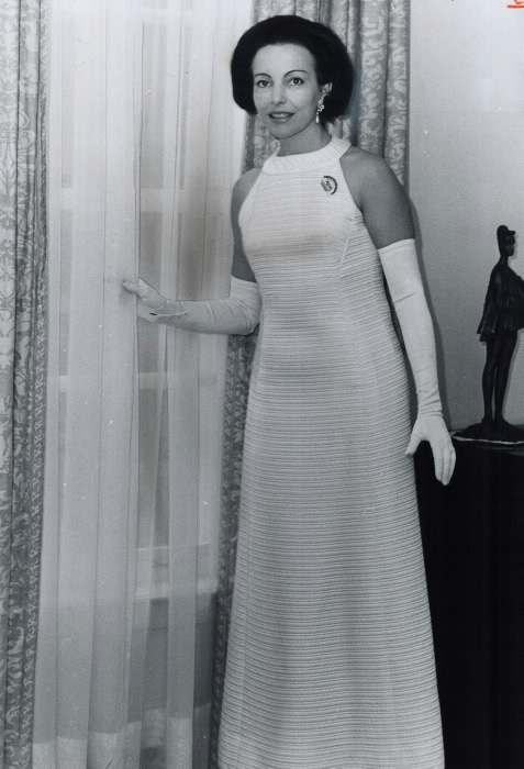 Sonja Bata 1969 Toronto Star Photo Sonja Bata 1969 Toronto Star Photo