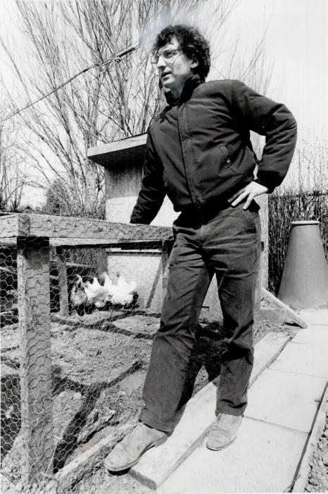 1983 Toronto Star photo of man with chicken coop 1983 Toronto Star photo of man with chicken coop