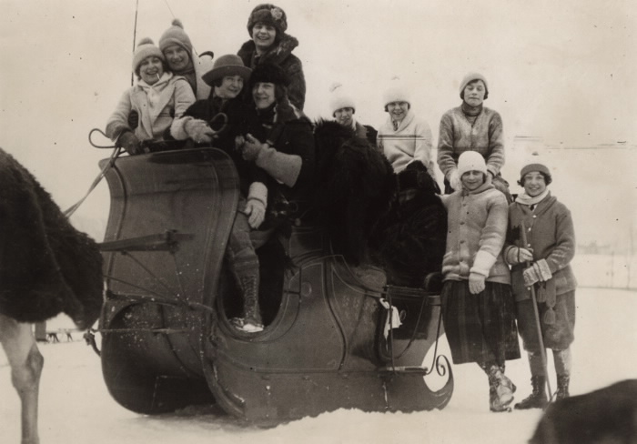 1925 High Park -  a crowd of merry-makers surrounding the Quebec sleigh of  Ralph Connable