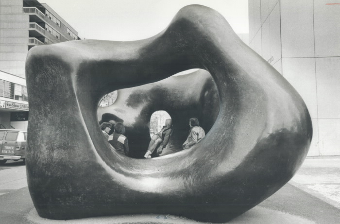 1979 Henry Moore bronze sculpture in front of the Art Gallery of Ontario - Toronto Star Archives photo