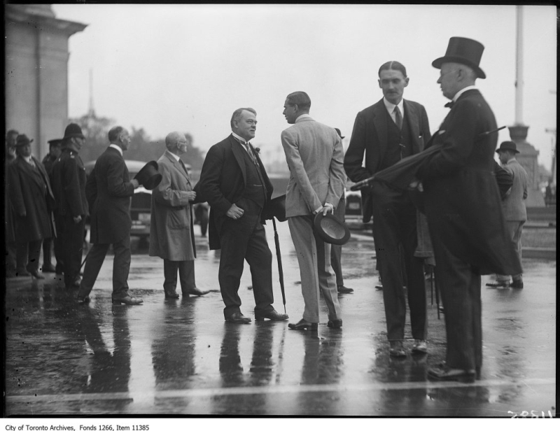 C.N.E., Prince's Gate Prince George and Sam Harris talking August 30, 1927 Toronto Archives Globe and Mail fonds Fonds 1266, Item 11385
