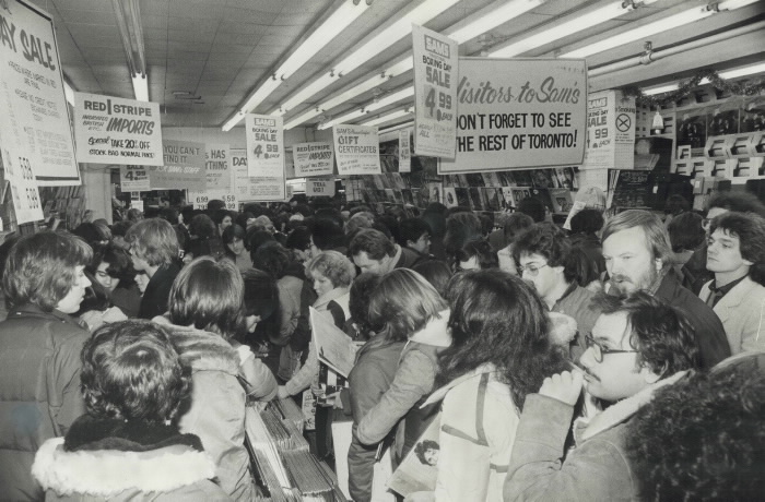 Boxing Day Crowd at Sam the Record Man