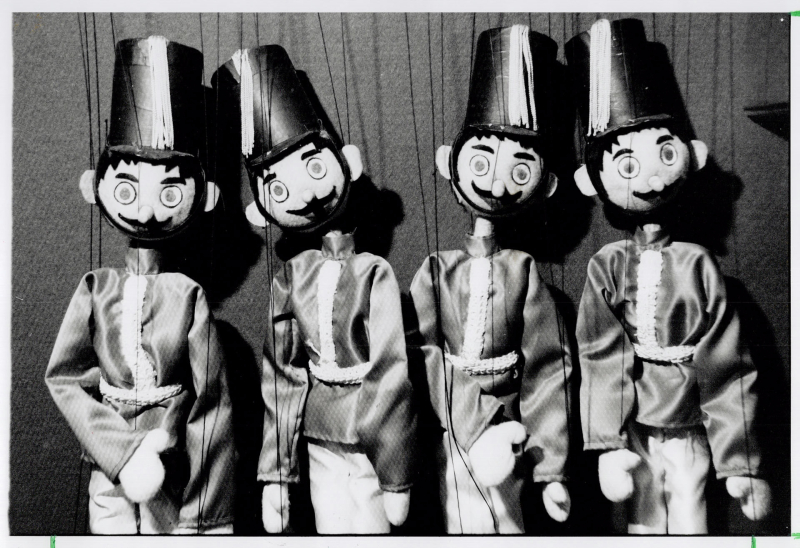 Marionettes