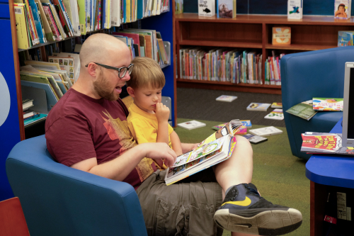 Father and son_Reading_BL2016_DSCF8551 Father and son_Reading_BL2016_DSCF8551