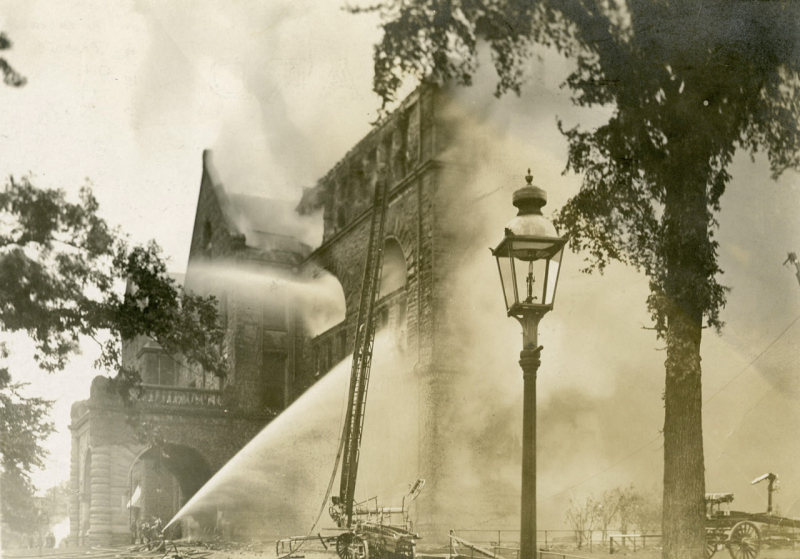 Parliament Buildings (1893) fire  1 September 1909 pictures-r-5284