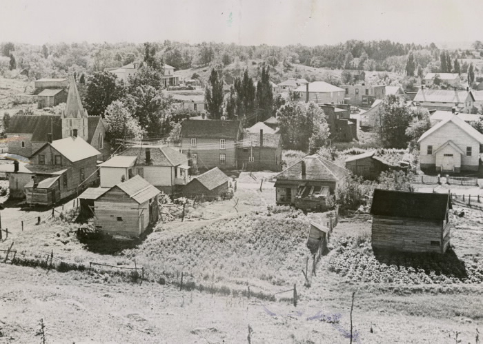 Photo of the town of Arden in 1936.