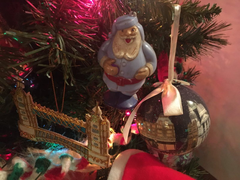 Christmas Tree Ornaments of Tower Bridge (London), a Blue Santa, and a city view of London.