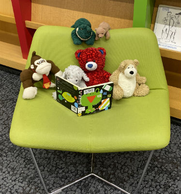 Stuffies Reading