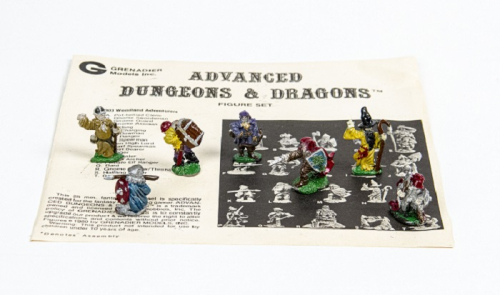 Miniature painted figurines. 