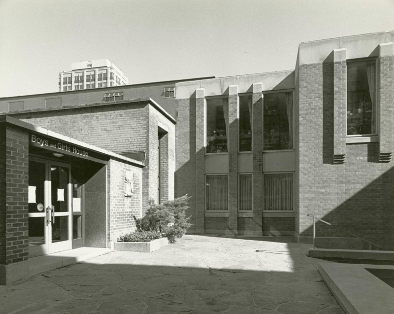 Photograph of the entrance to new Boys & Girls House building
