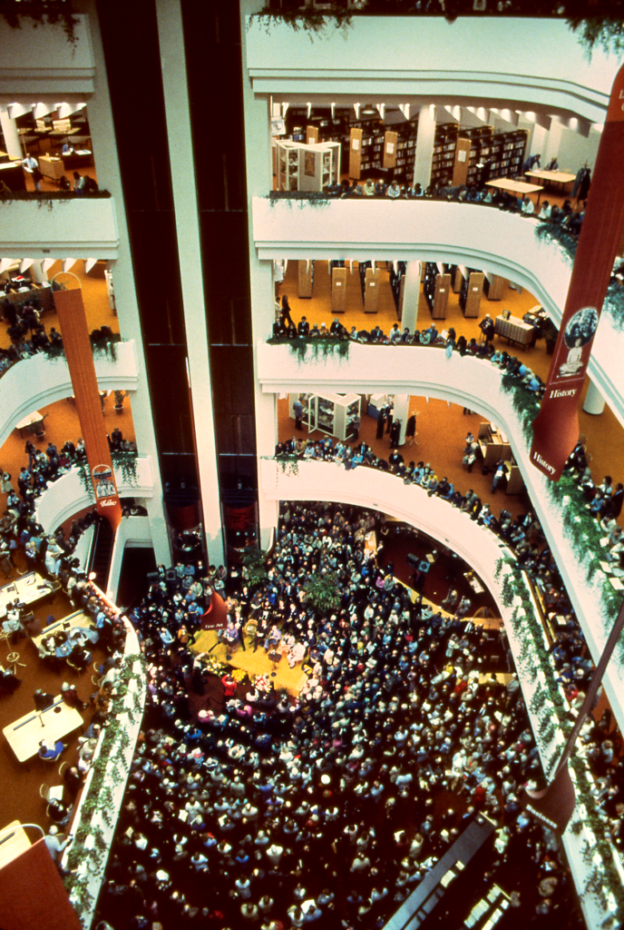 Metropolitan Toronto Reference Library November 2, 1977 opening day.