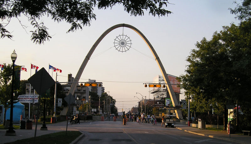 A brief history of the Dufferin Gate at the CNE grounds Posted by Chris Bateman / JANUARY 28, 2012 on blogTO
