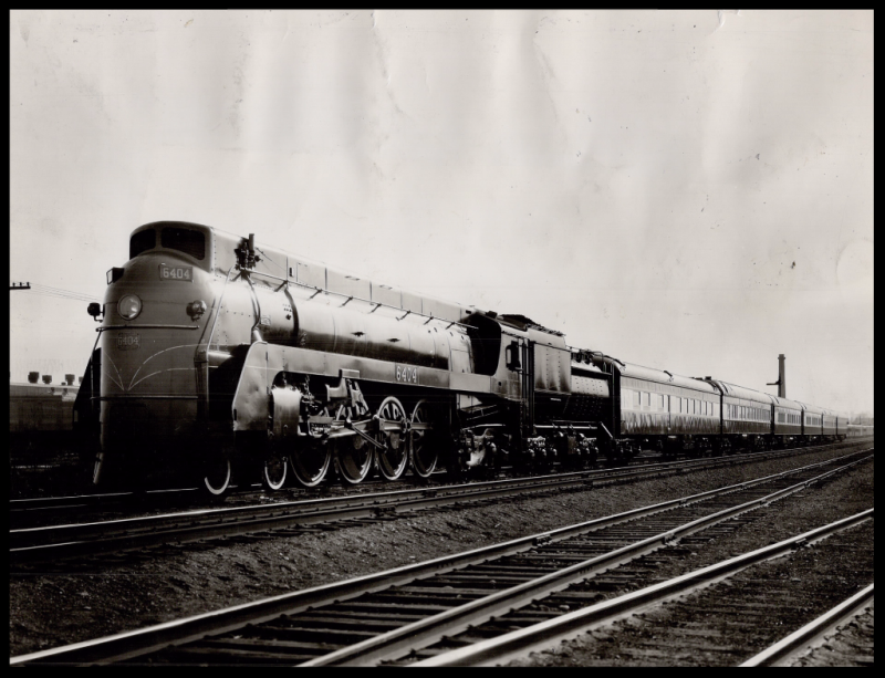 Largest streamliner in the British Empire to haul the royal train. Largest streamliner in the British Empire to haul the royal train.