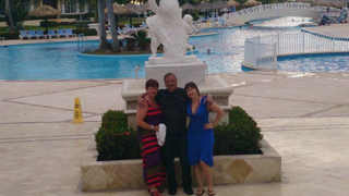 Emoke with paren'ts Emoke with paren'ts