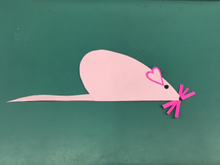 Completed Valentine's Mouse craft with all paper pieces glued together to look like a "mouse". Completed Valentine's Mouse craft with all paper pieces glued together to look like a "mouse".