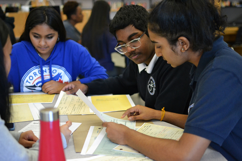 Students work with primary resources Students work with primary resources